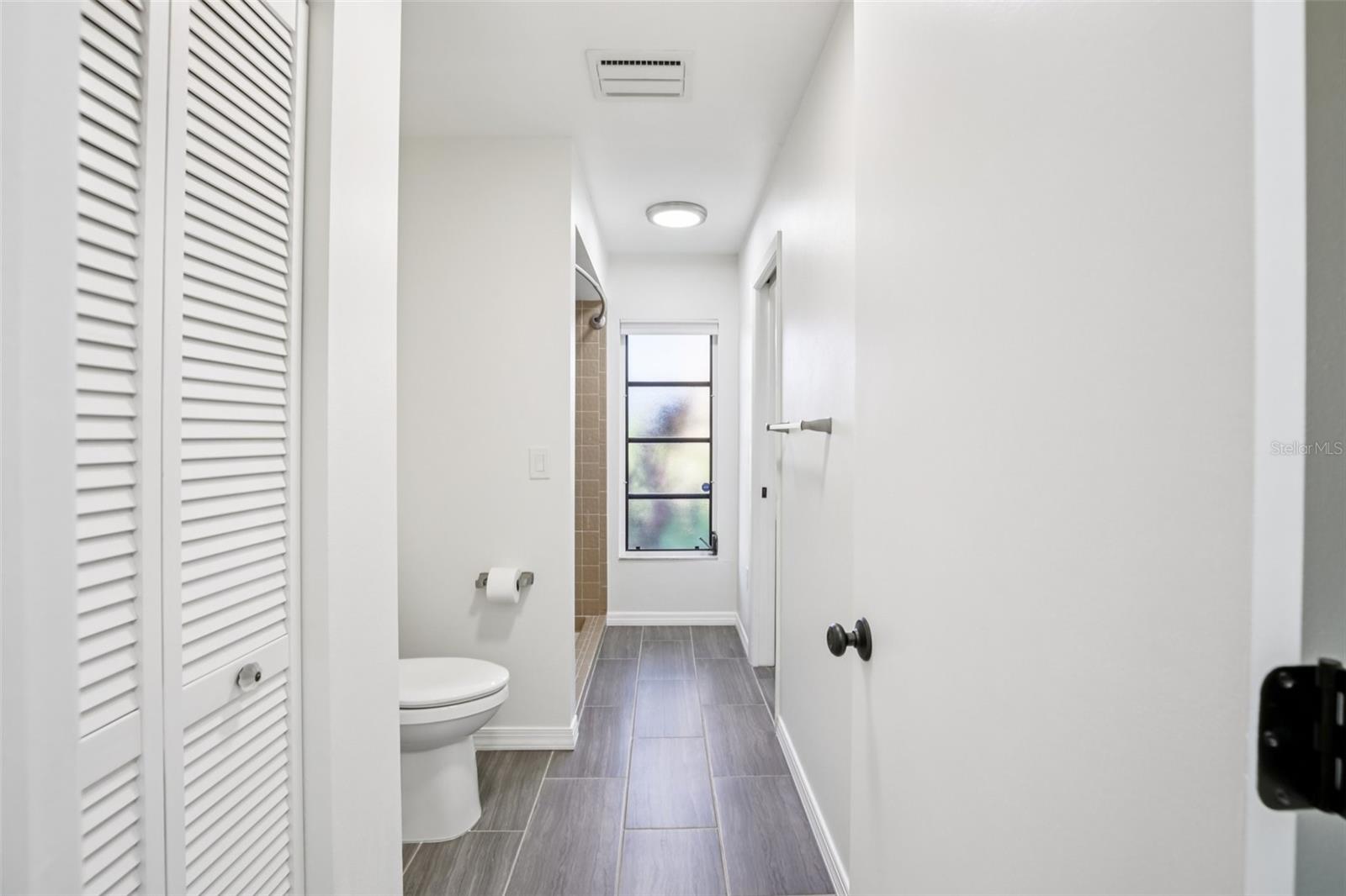 4959 SOUTHERN WOOD DR