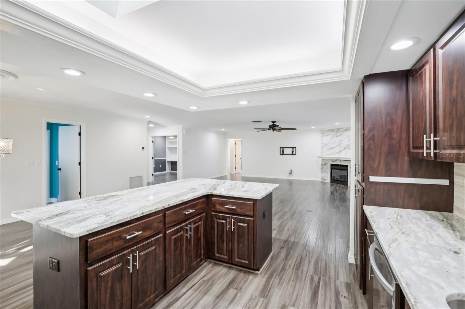 4959 SOUTHERN WOOD DR