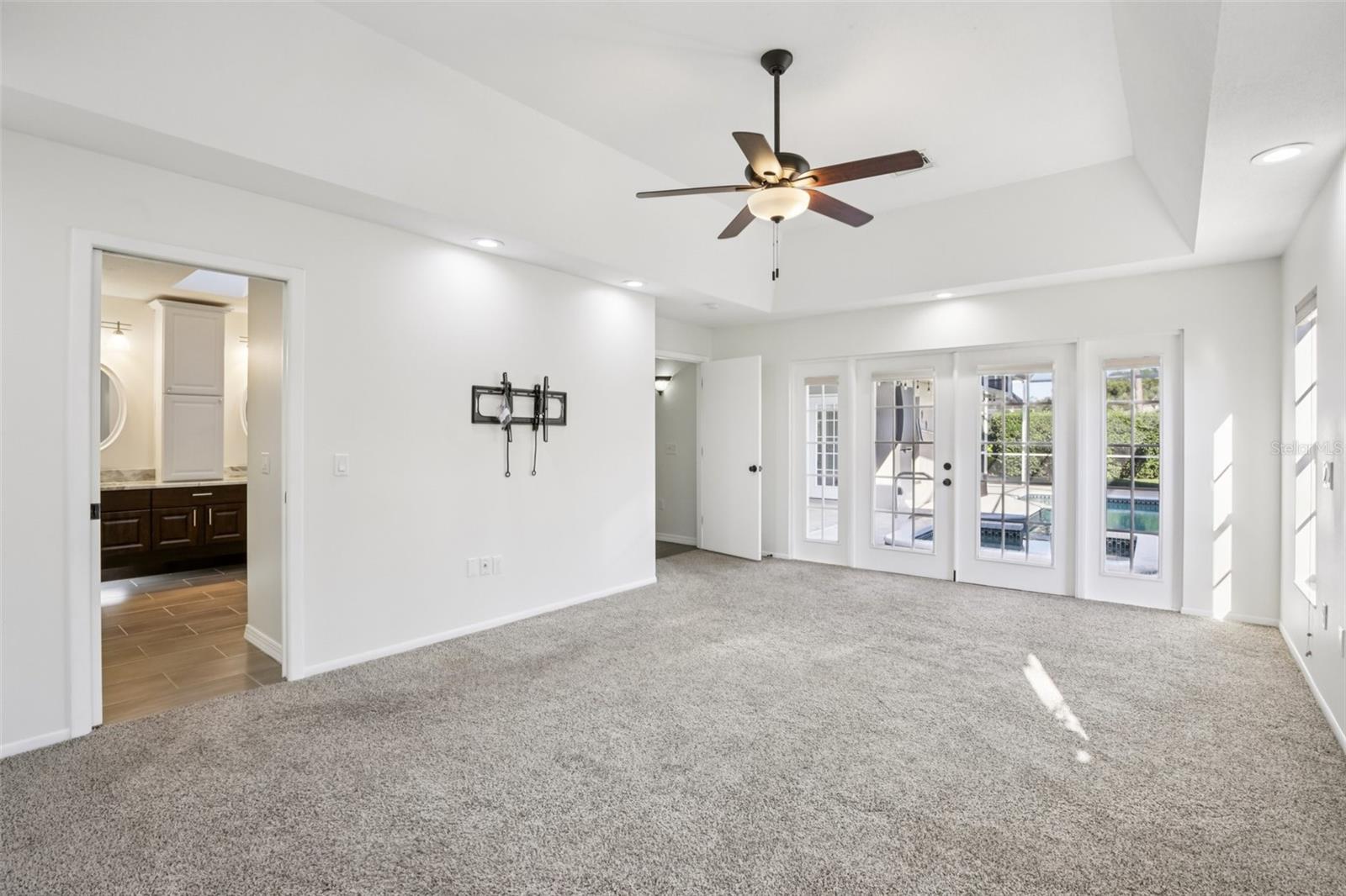 4959 SOUTHERN WOOD DR