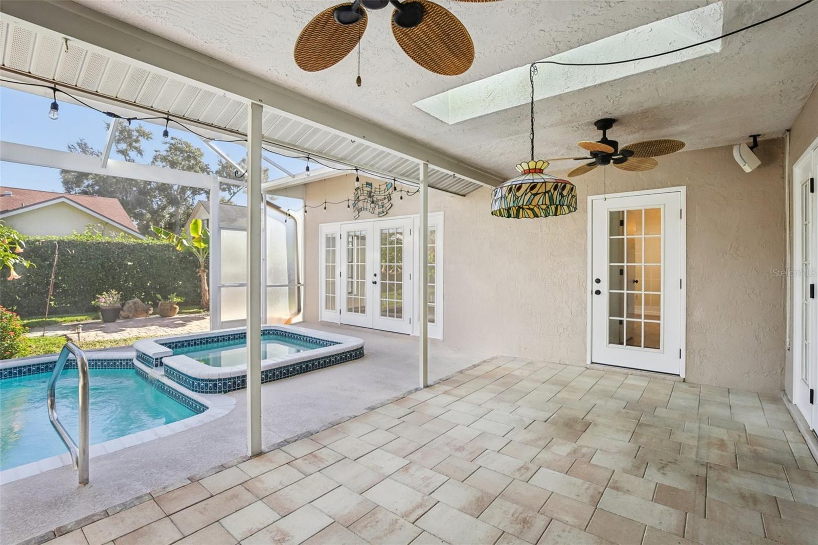 4959 SOUTHERN WOOD DR