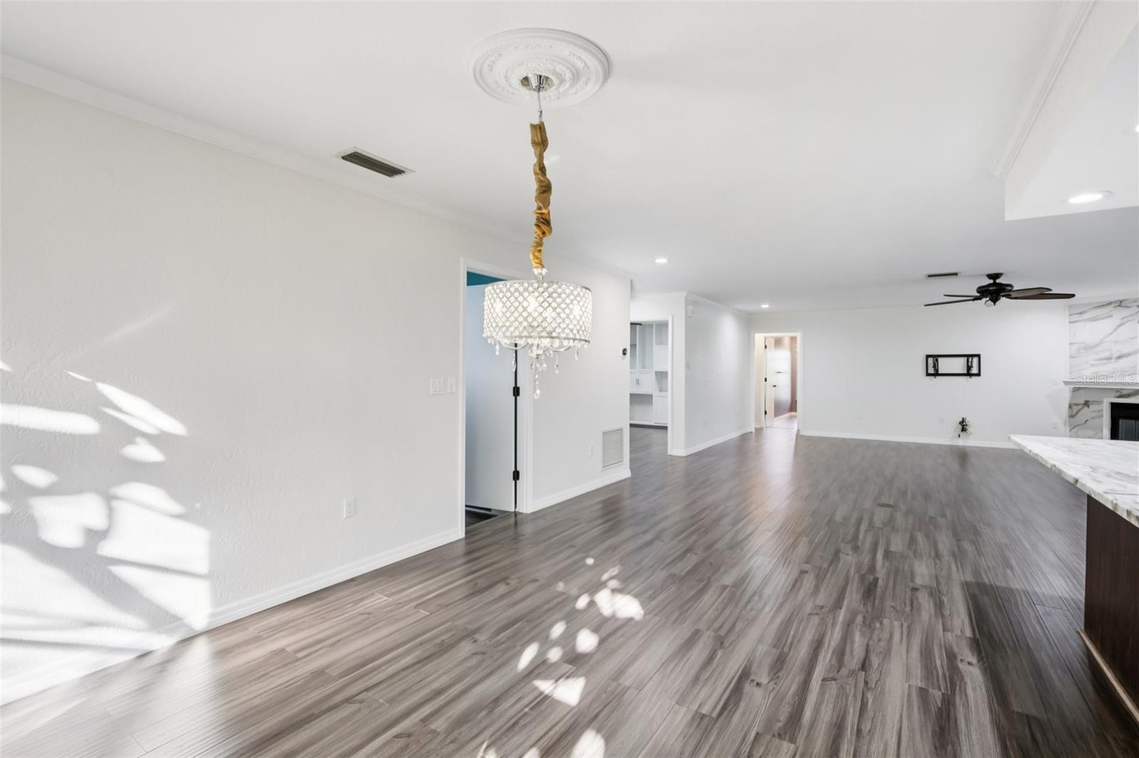 4959 SOUTHERN WOOD DR