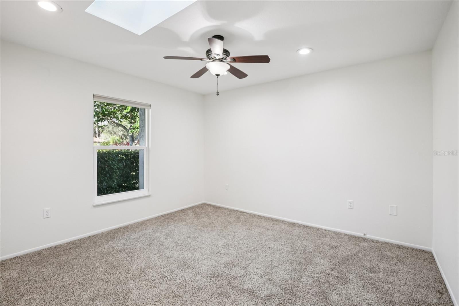 4959 SOUTHERN WOOD DR