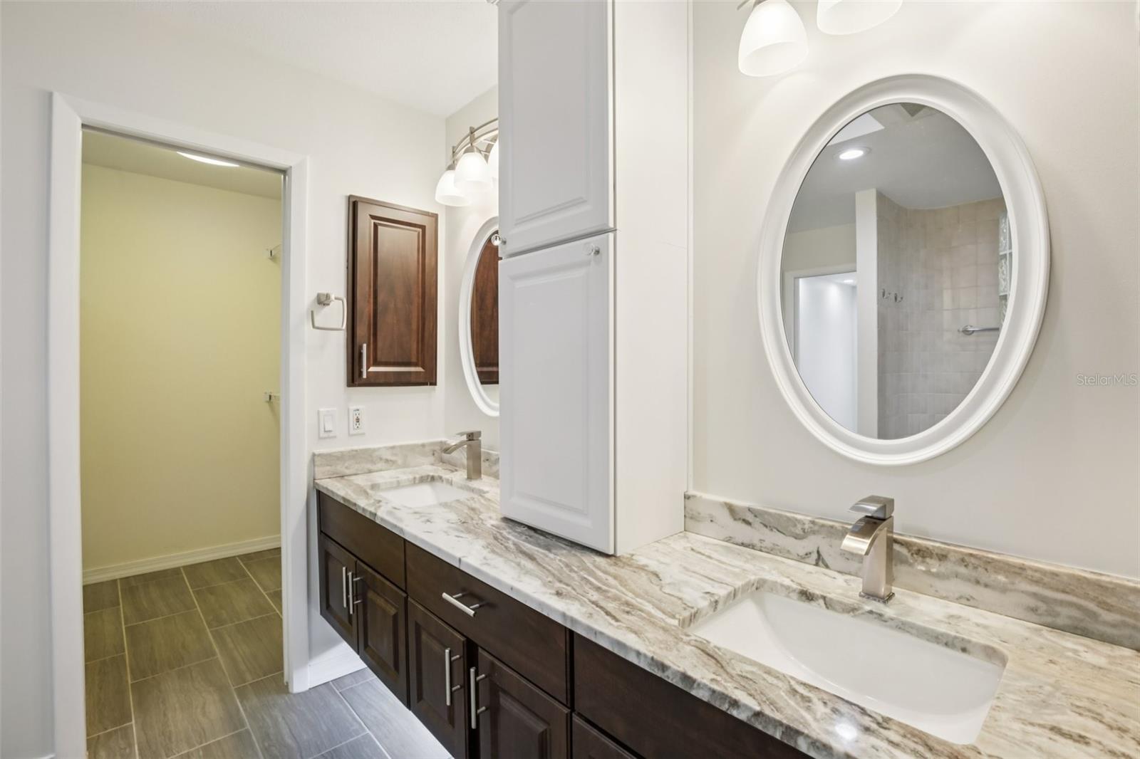 4959 SOUTHERN WOOD DR