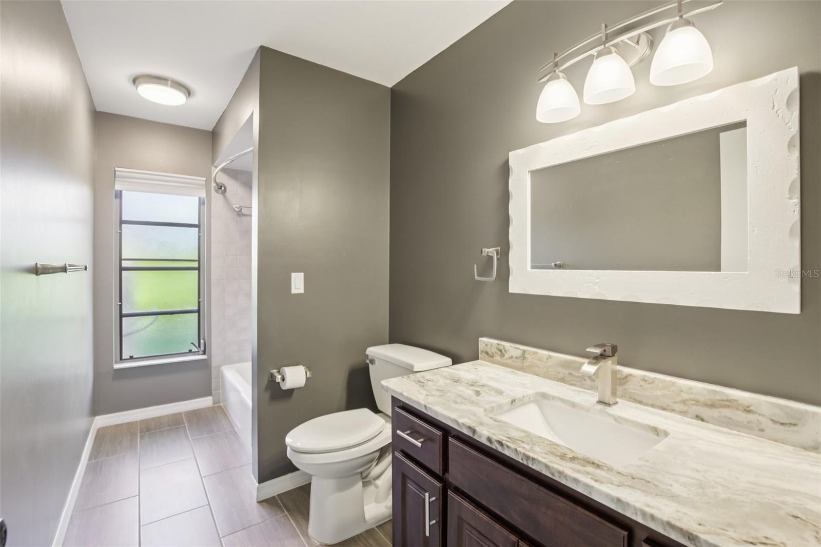 4959 SOUTHERN WOOD DR