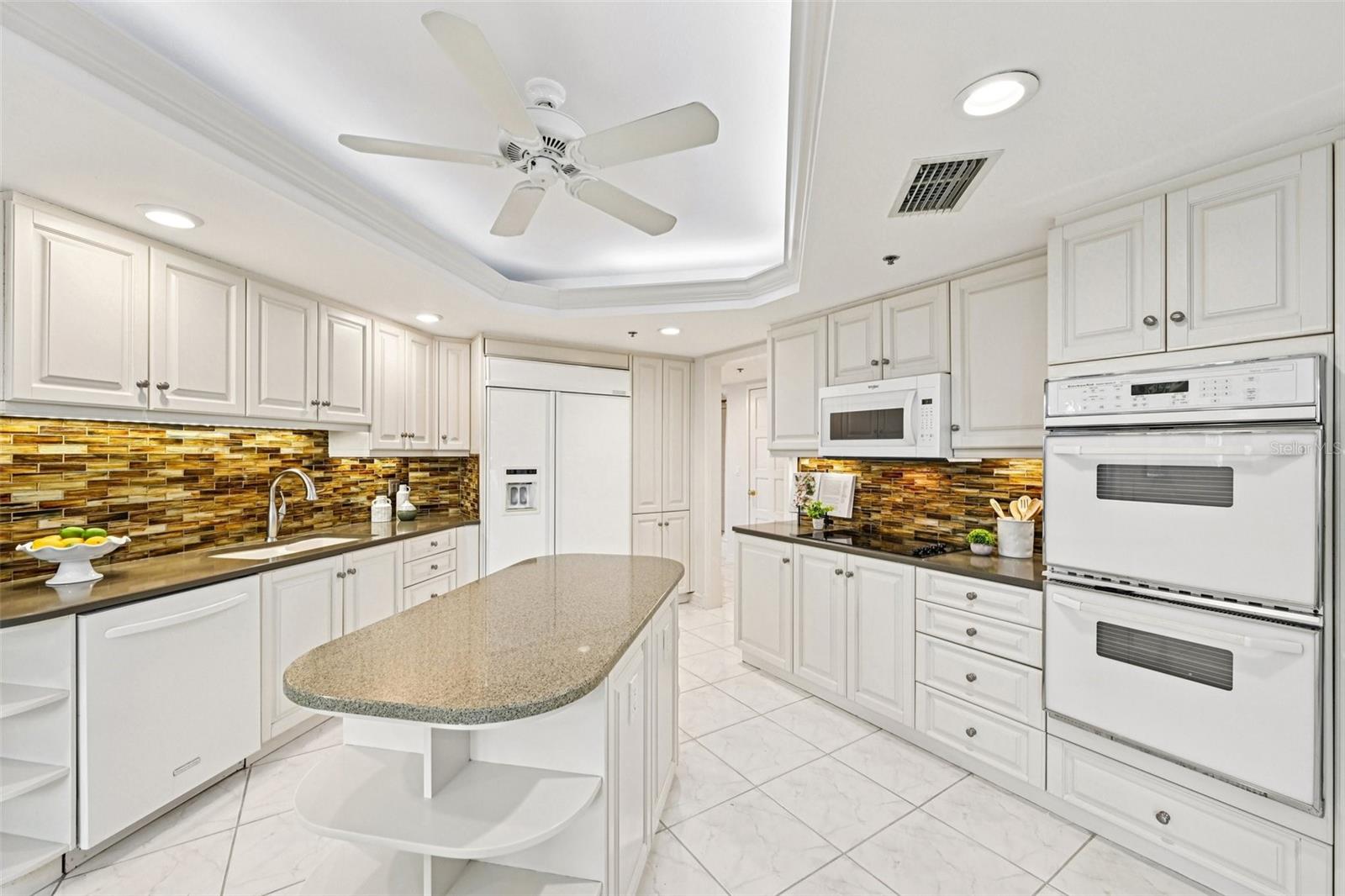 2410 HARBOURSIDE DR #111