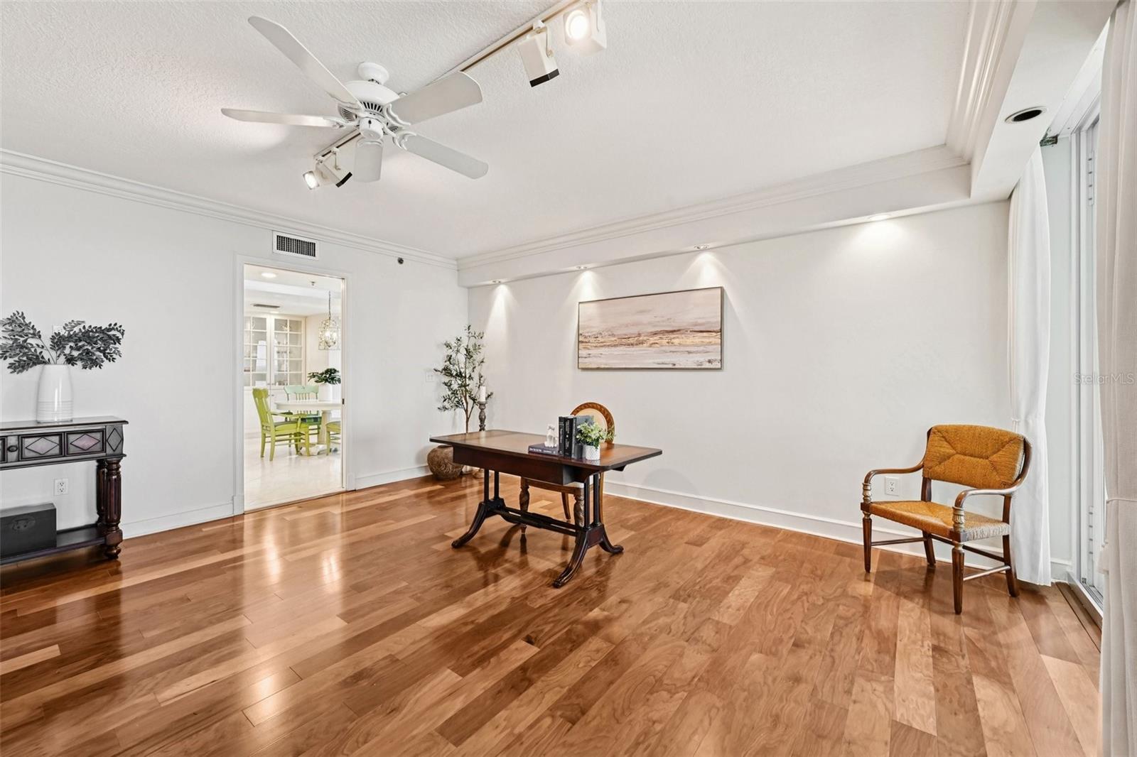 2410 HARBOURSIDE DR #111