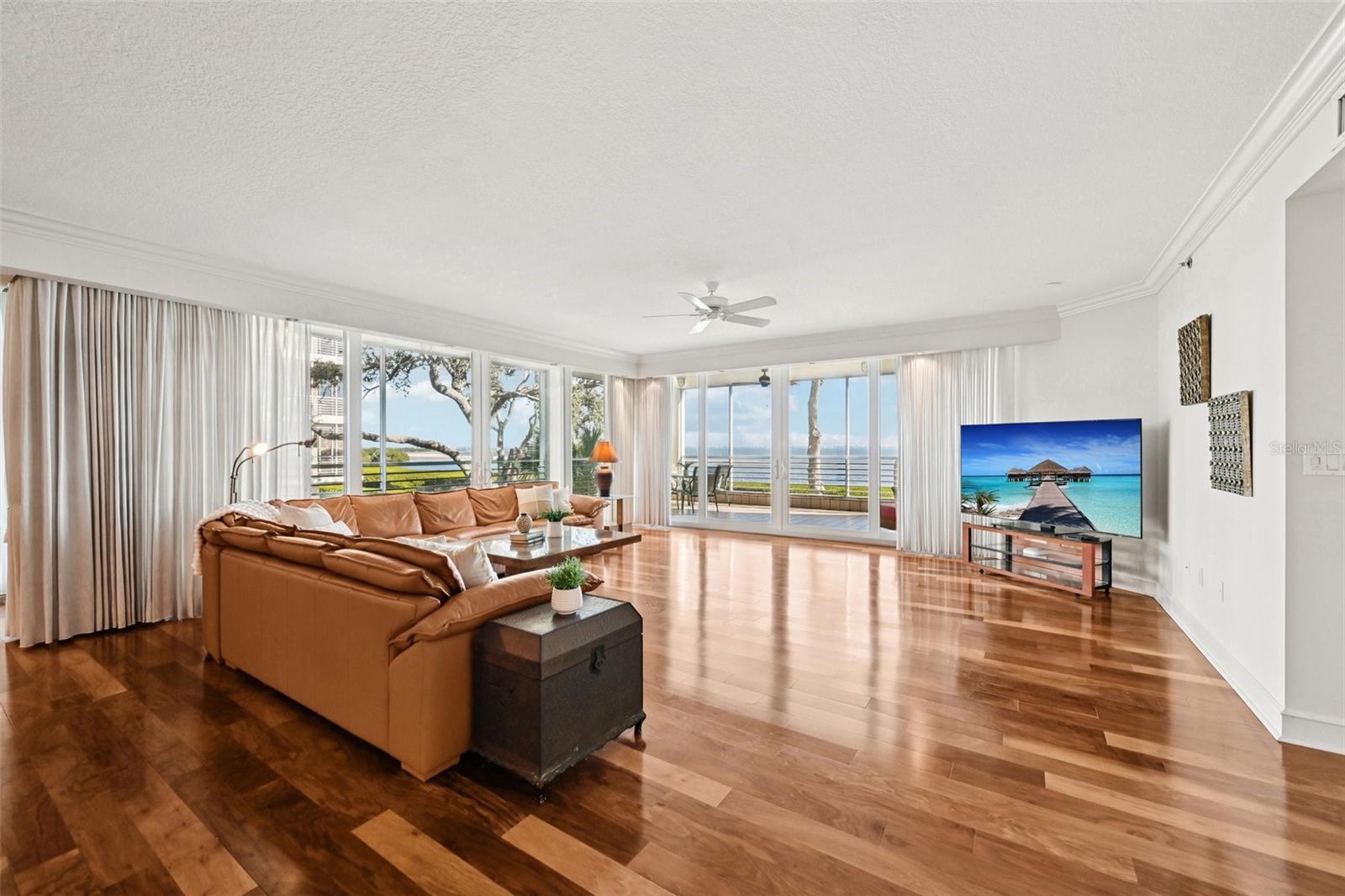 2410 HARBOURSIDE DR #111