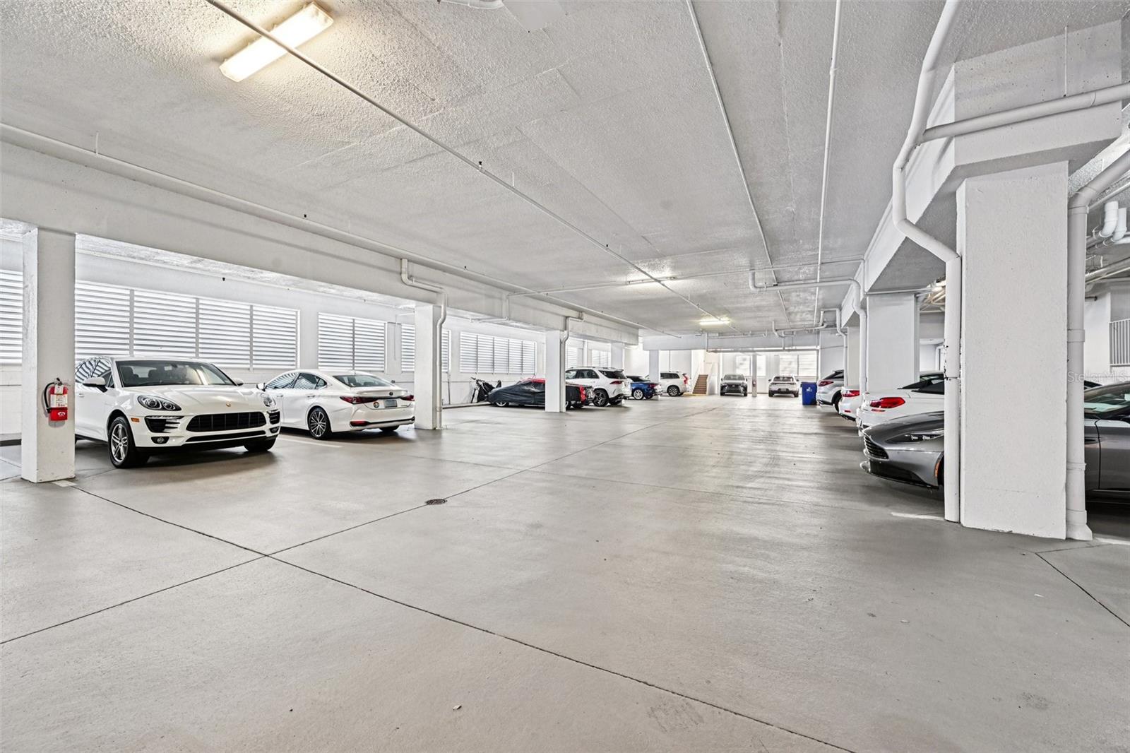 2410 HARBOURSIDE DR #111