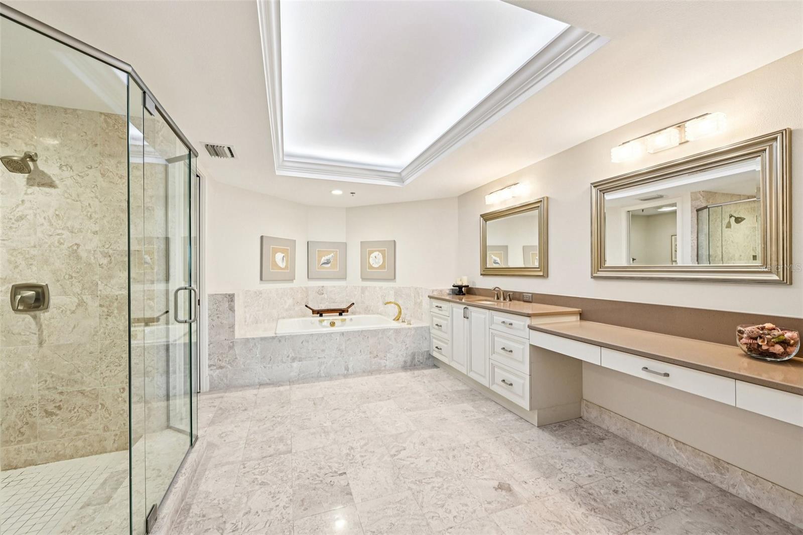 2410 HARBOURSIDE DR #111