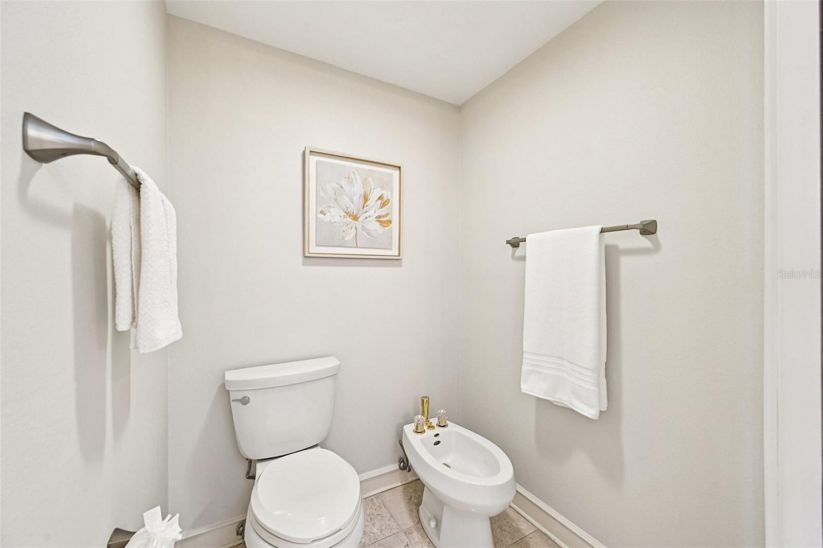 2410 HARBOURSIDE DR #111