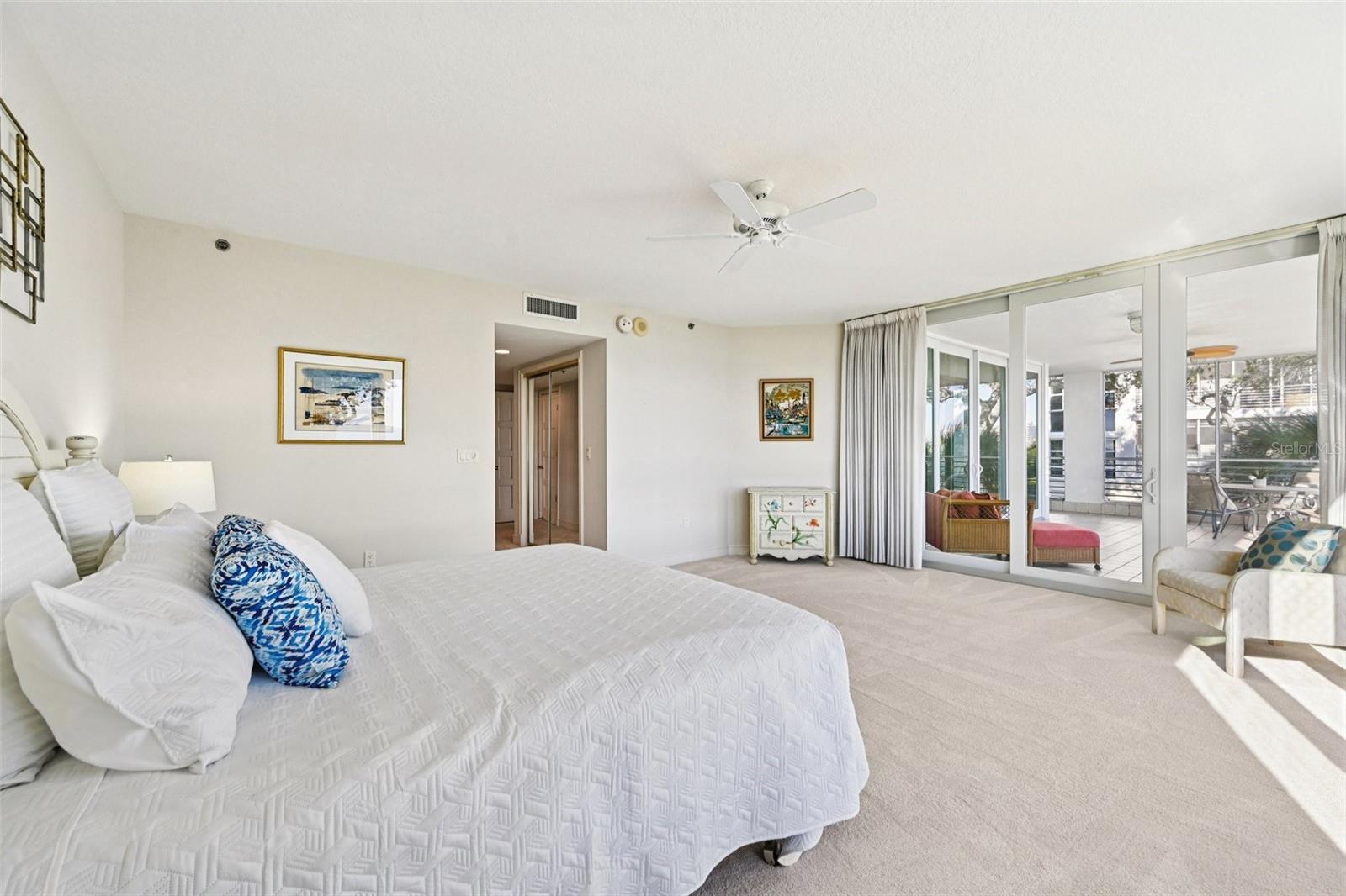 2410 HARBOURSIDE DR #111