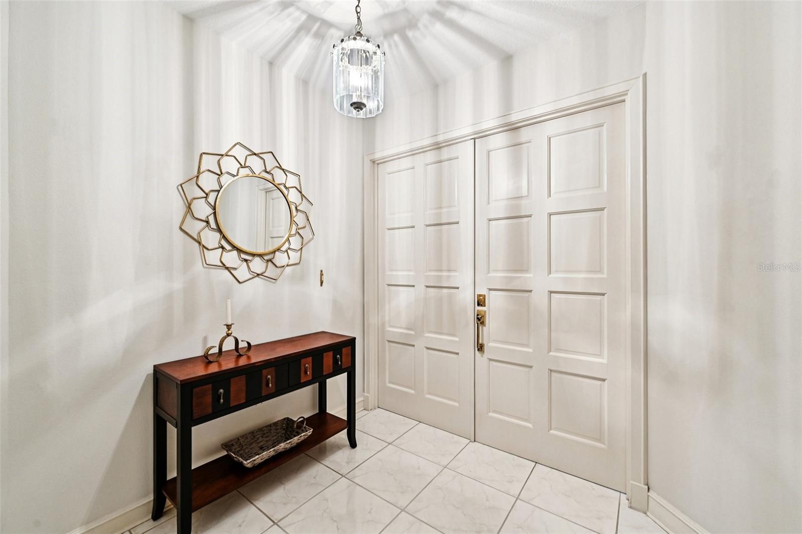 2410 HARBOURSIDE DR #111