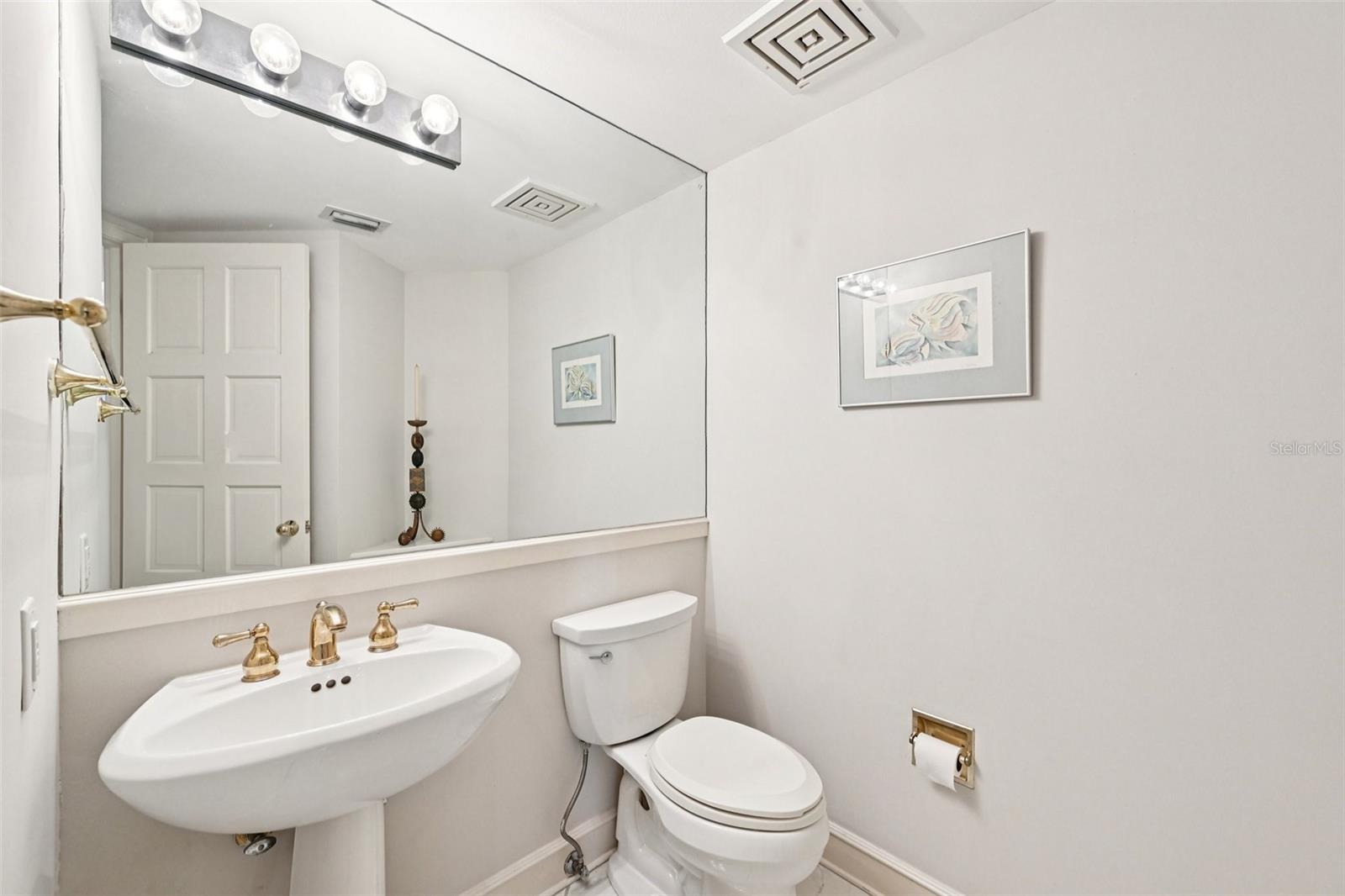 2410 HARBOURSIDE DR #111