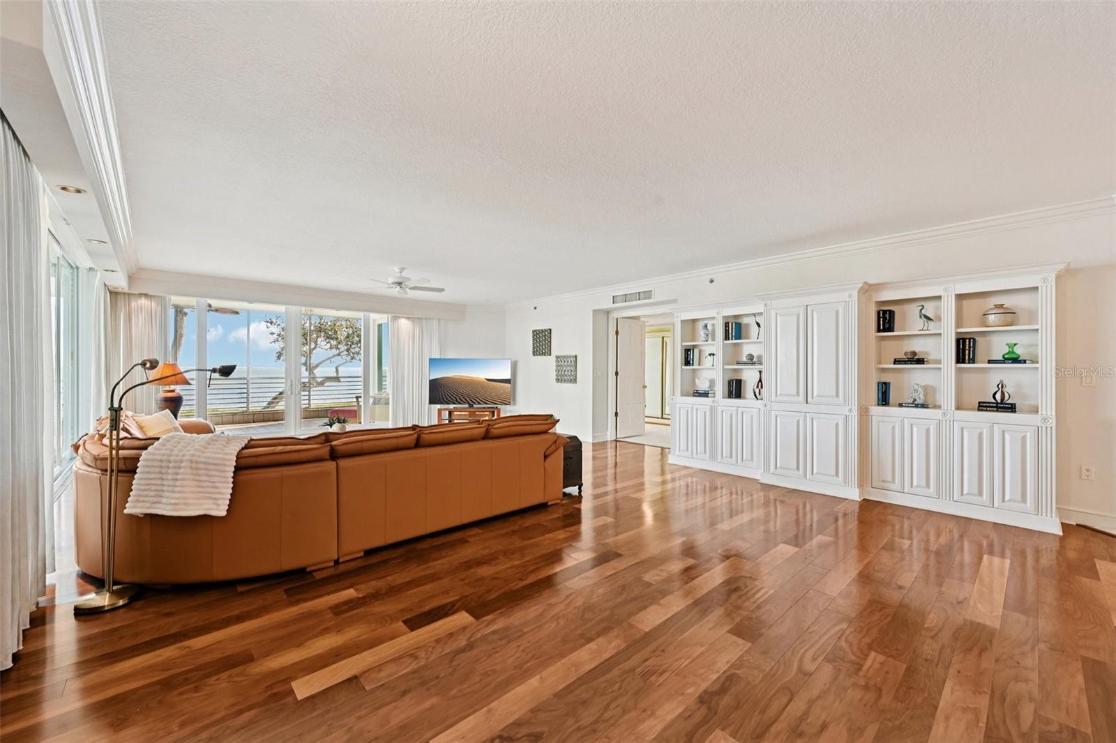 2410 HARBOURSIDE DR #111