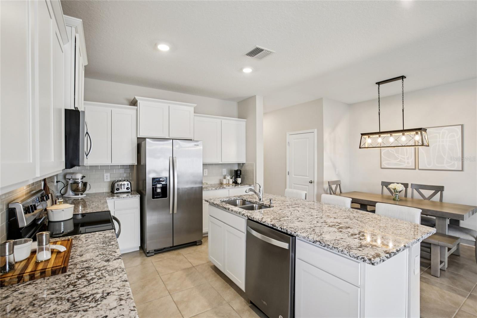 2813 MIDNIGHT PEARL DR