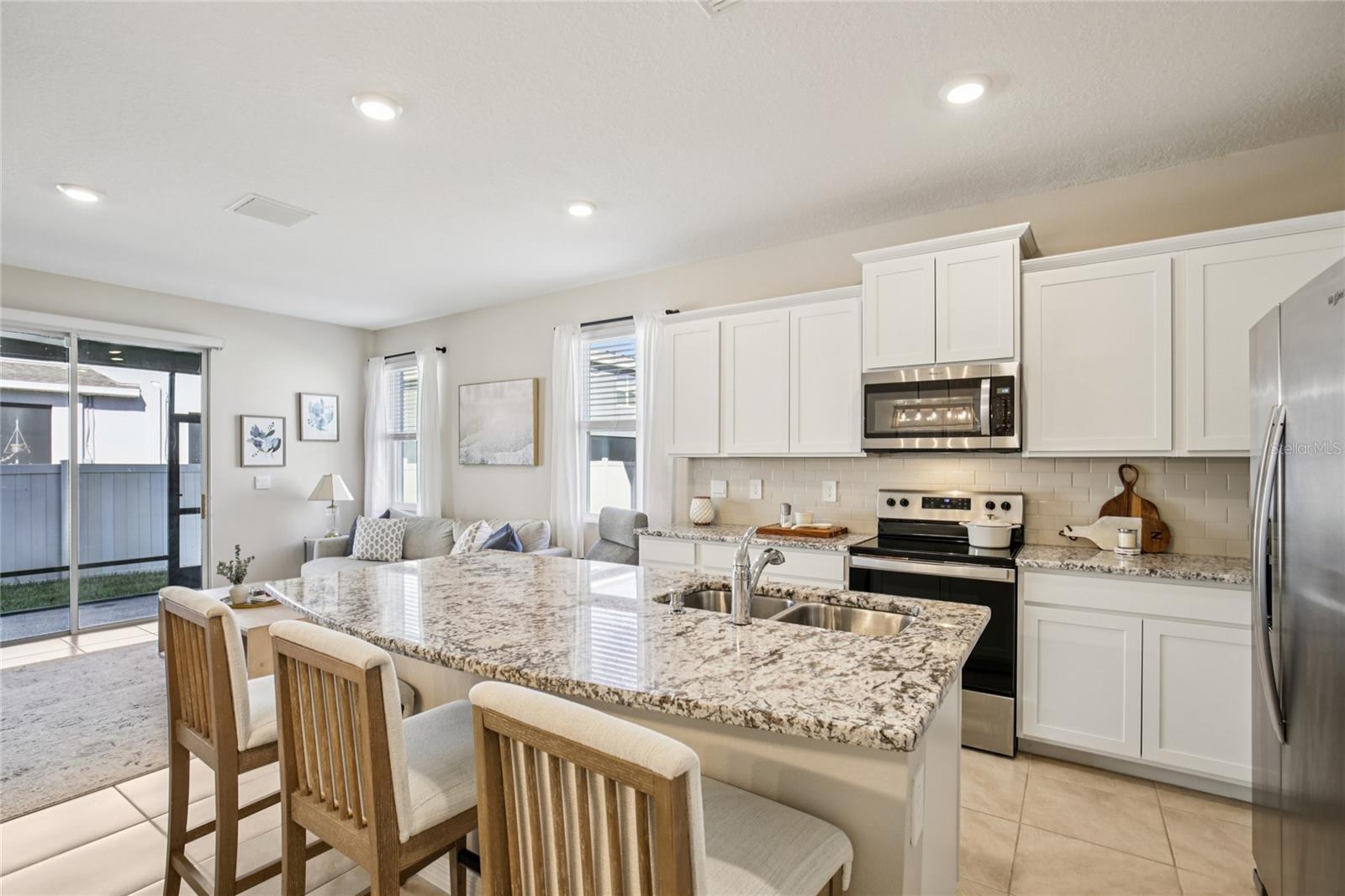 2813 MIDNIGHT PEARL DR