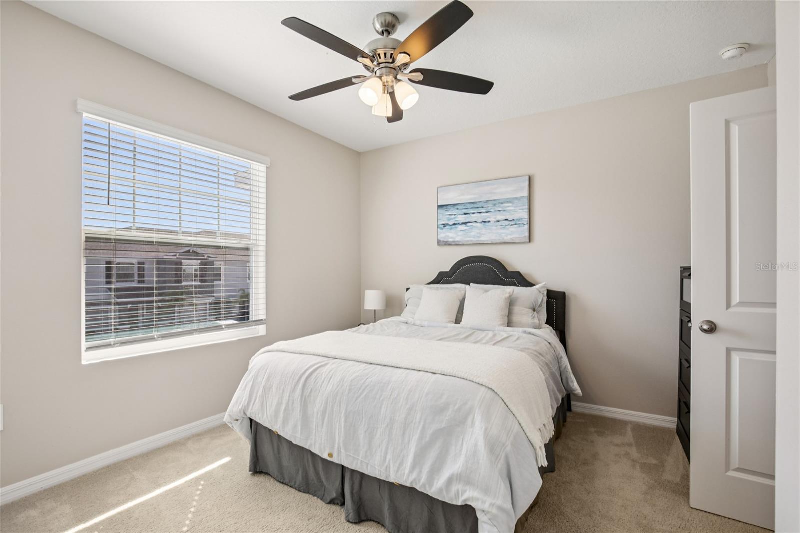 2813 MIDNIGHT PEARL DR