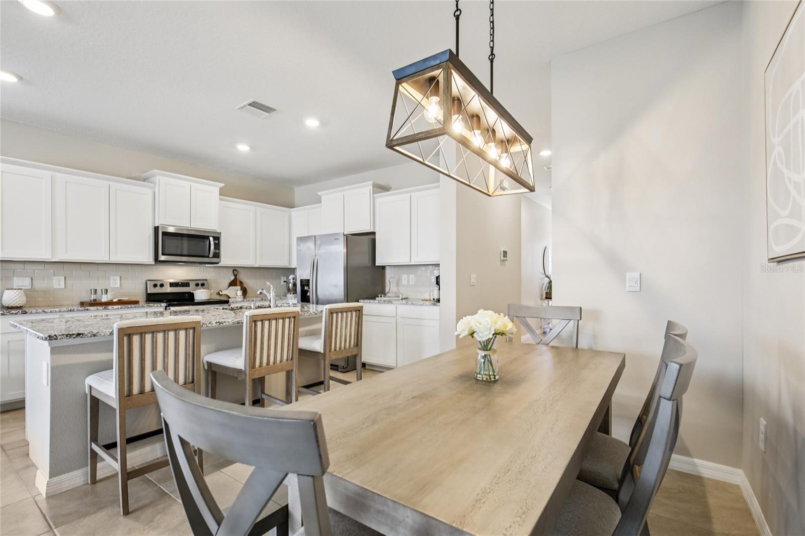 2813 MIDNIGHT PEARL DR