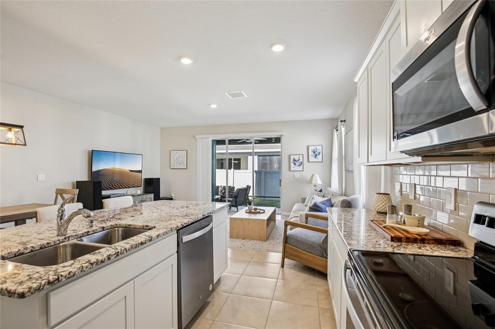 2813 MIDNIGHT PEARL DR