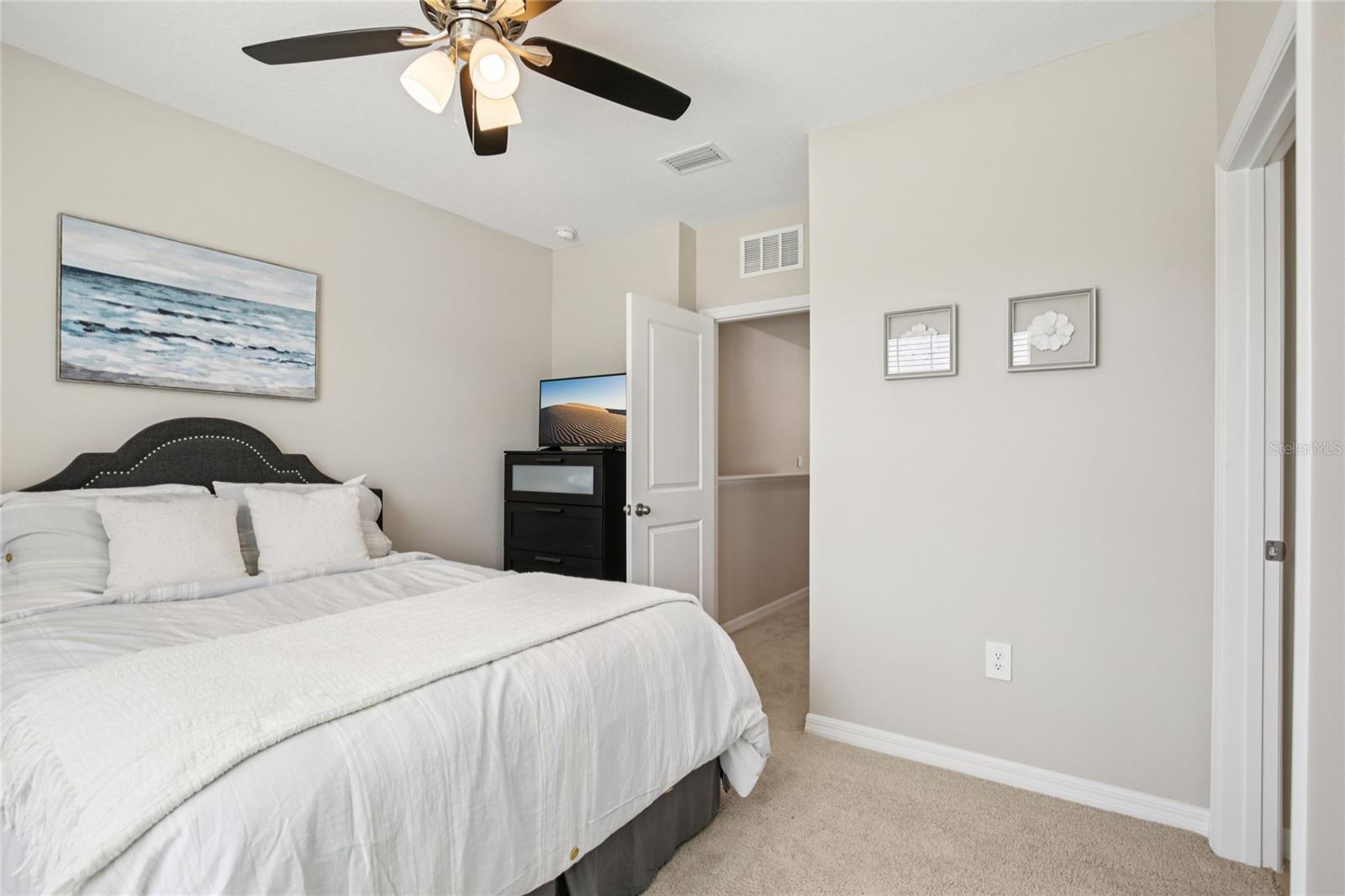 2813 MIDNIGHT PEARL DR