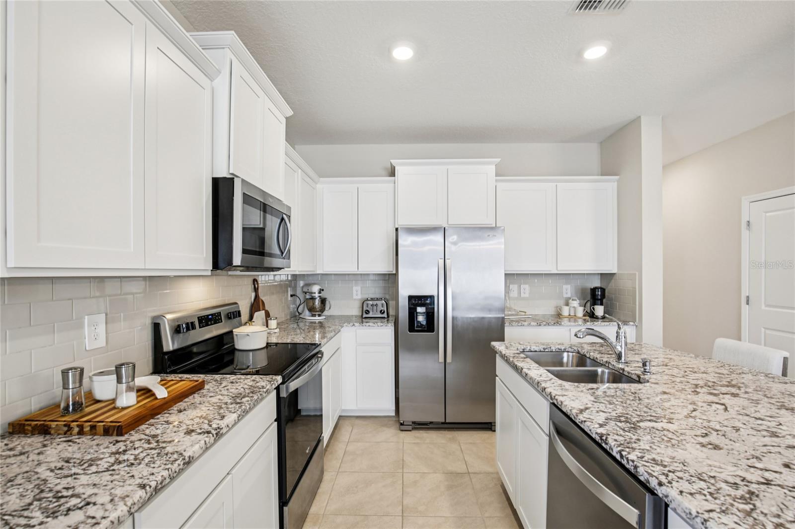 2813 MIDNIGHT PEARL DR