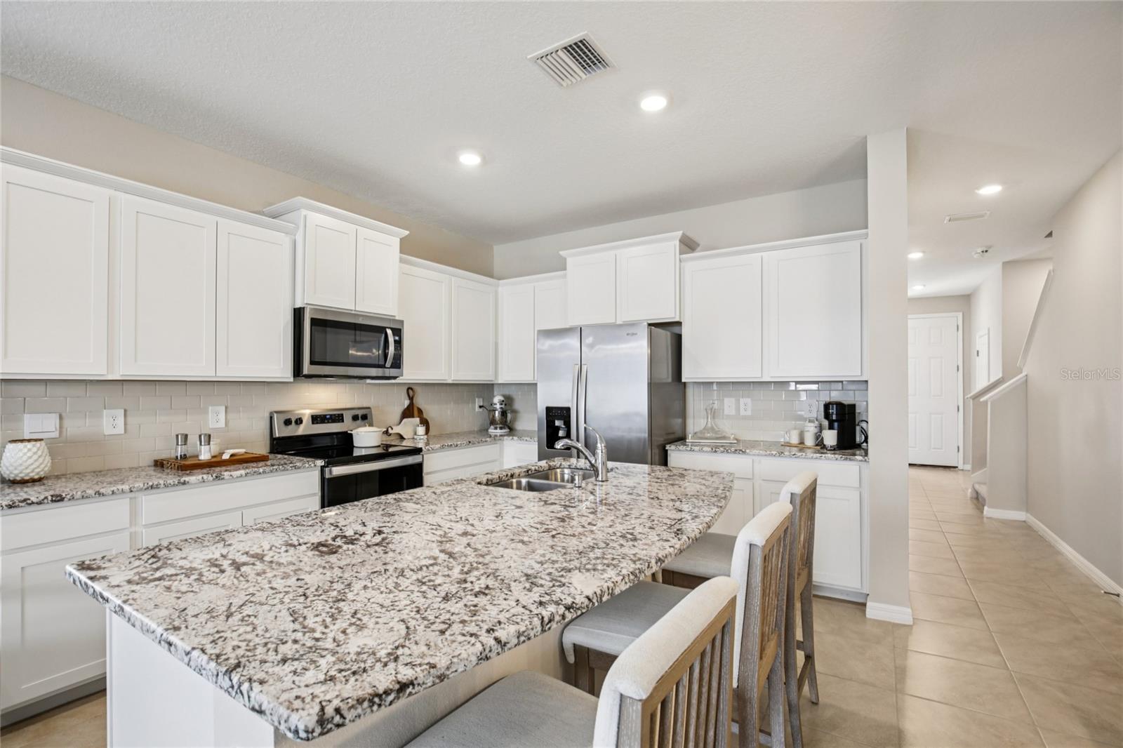 2813 MIDNIGHT PEARL DR