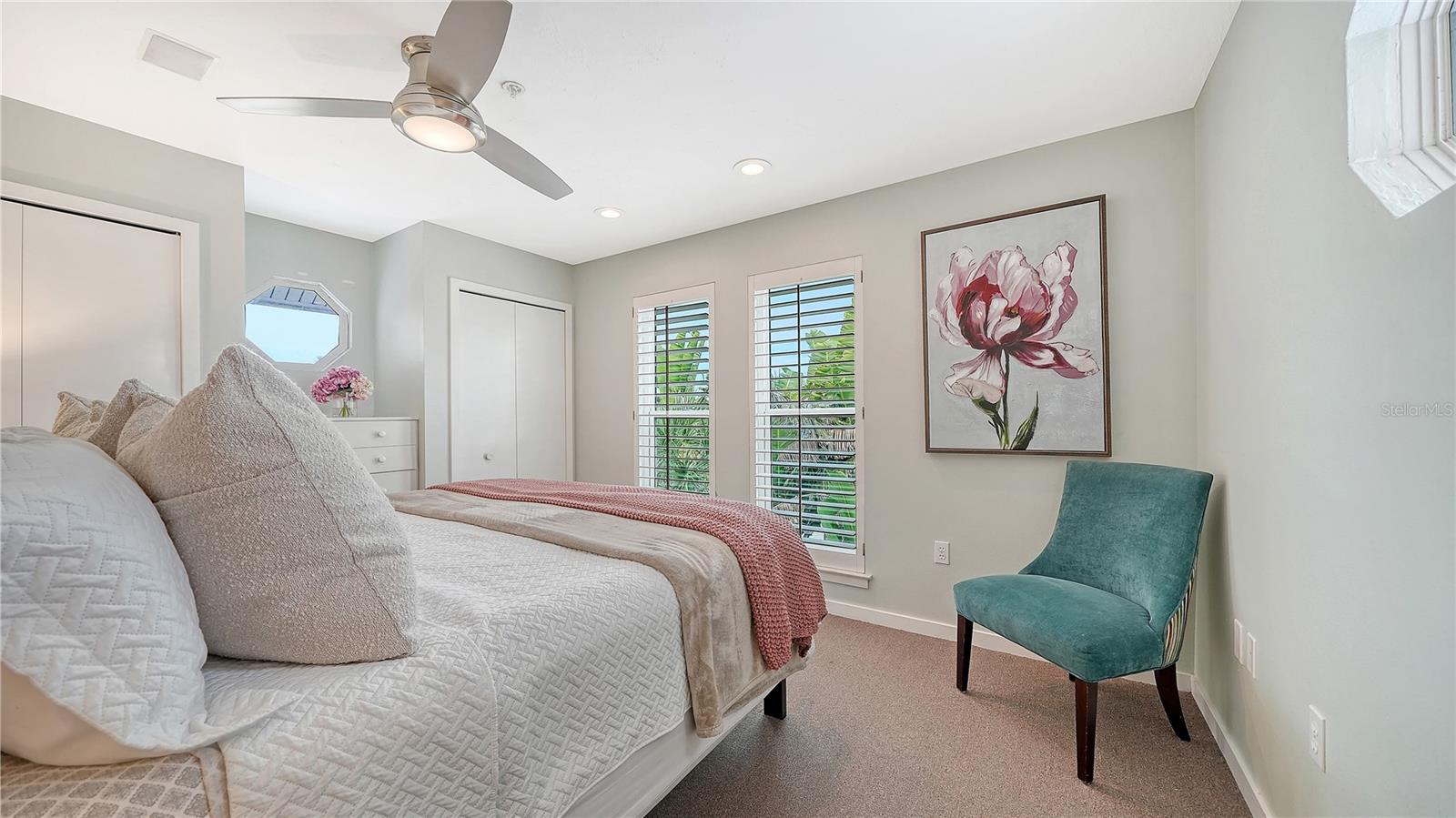 5610 AVENIDA DEL MARE