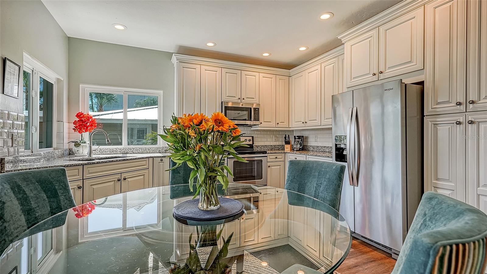 5610 AVENIDA DEL MARE