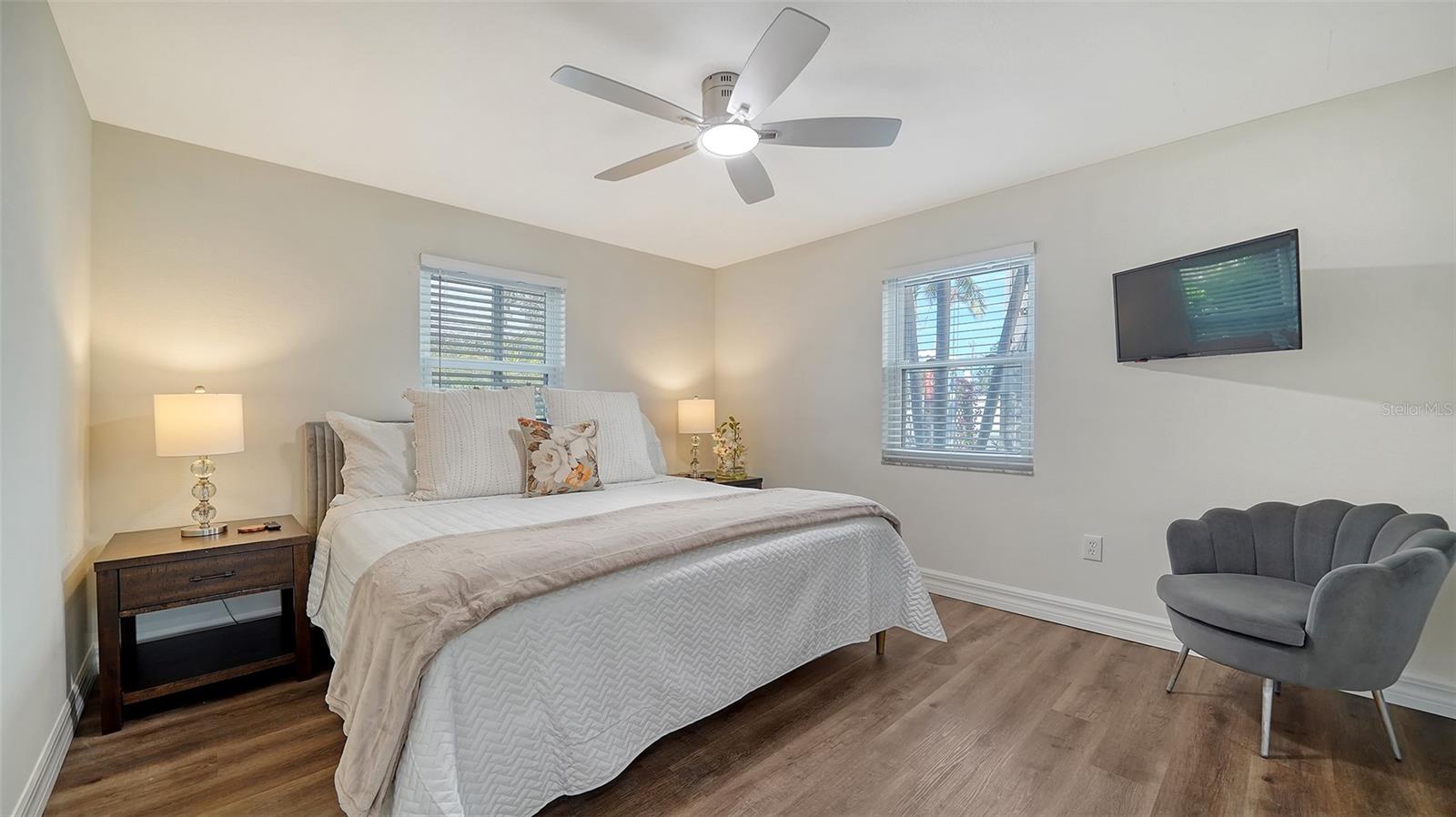 5610 AVENIDA DEL MARE