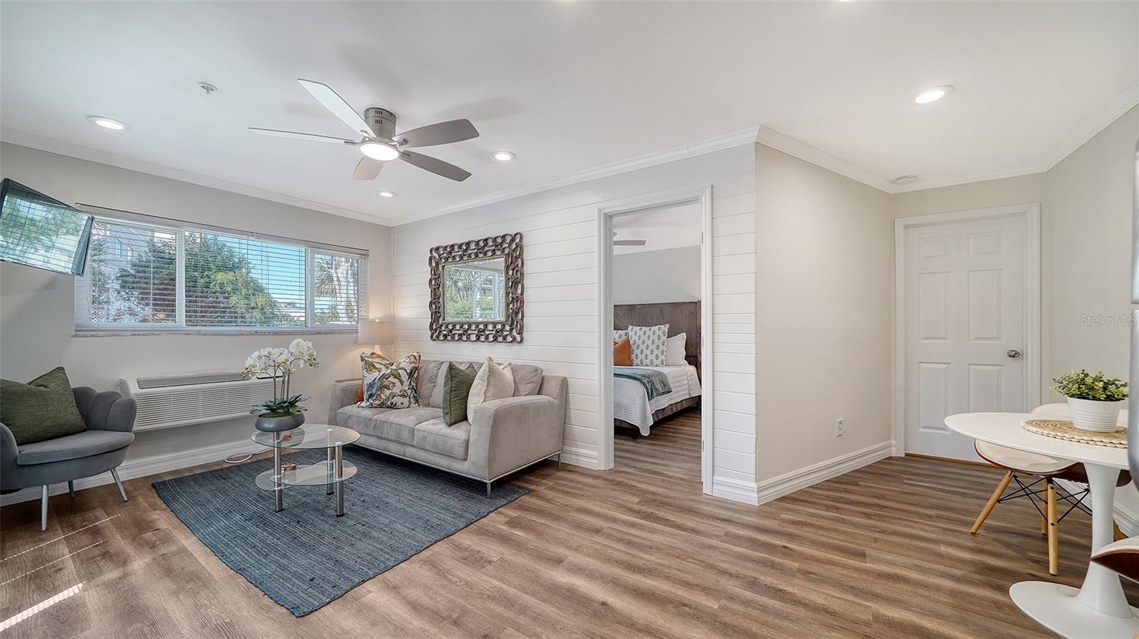 5610 AVENIDA DEL MARE