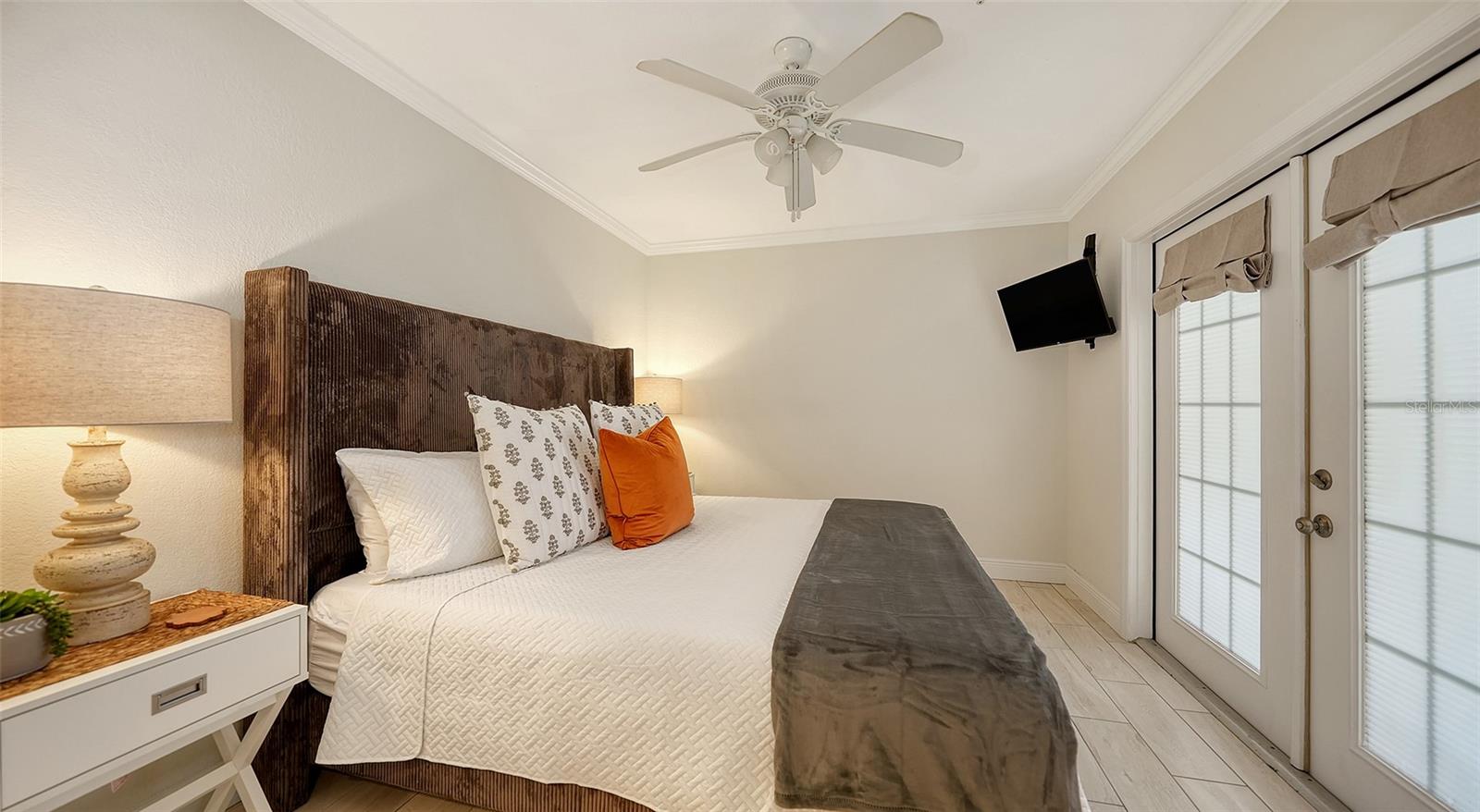 5610 AVENIDA DEL MARE