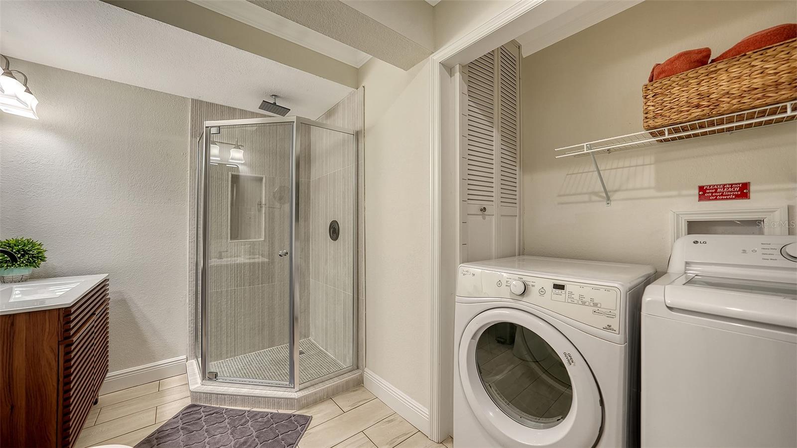 5610 AVENIDA DEL MARE