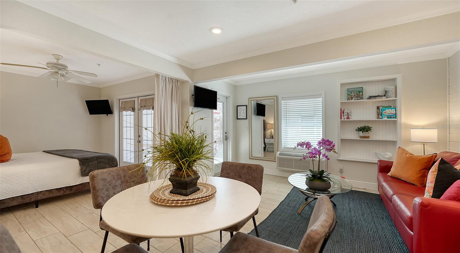 5610 AVENIDA DEL MARE