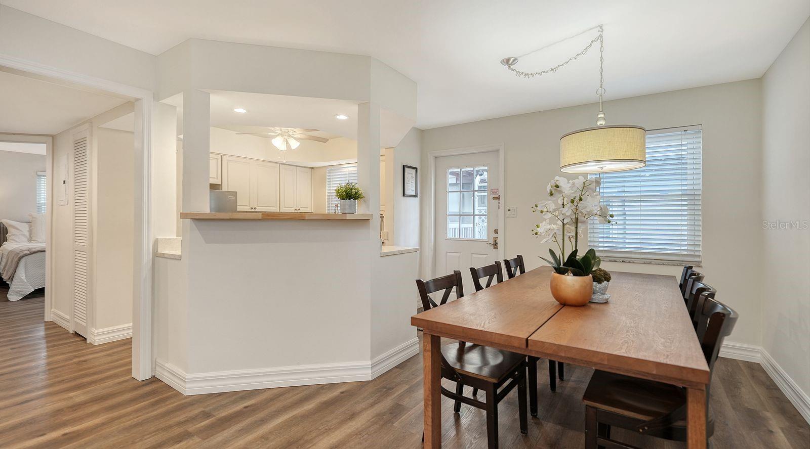 5610 AVENIDA DEL MARE