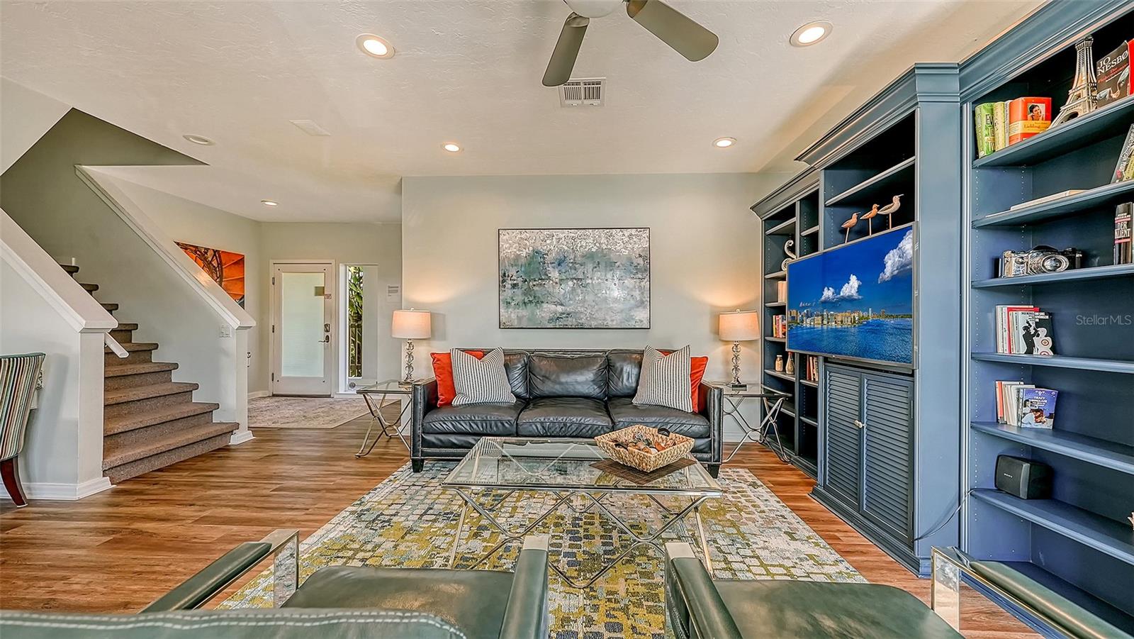 5610 AVENIDA DEL MARE