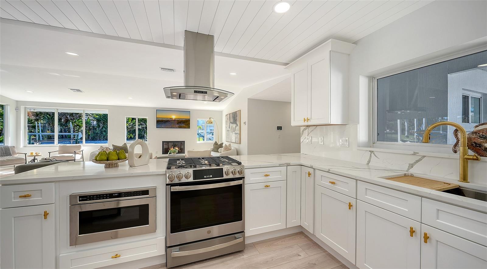 339 TREASURE BOAT WAY