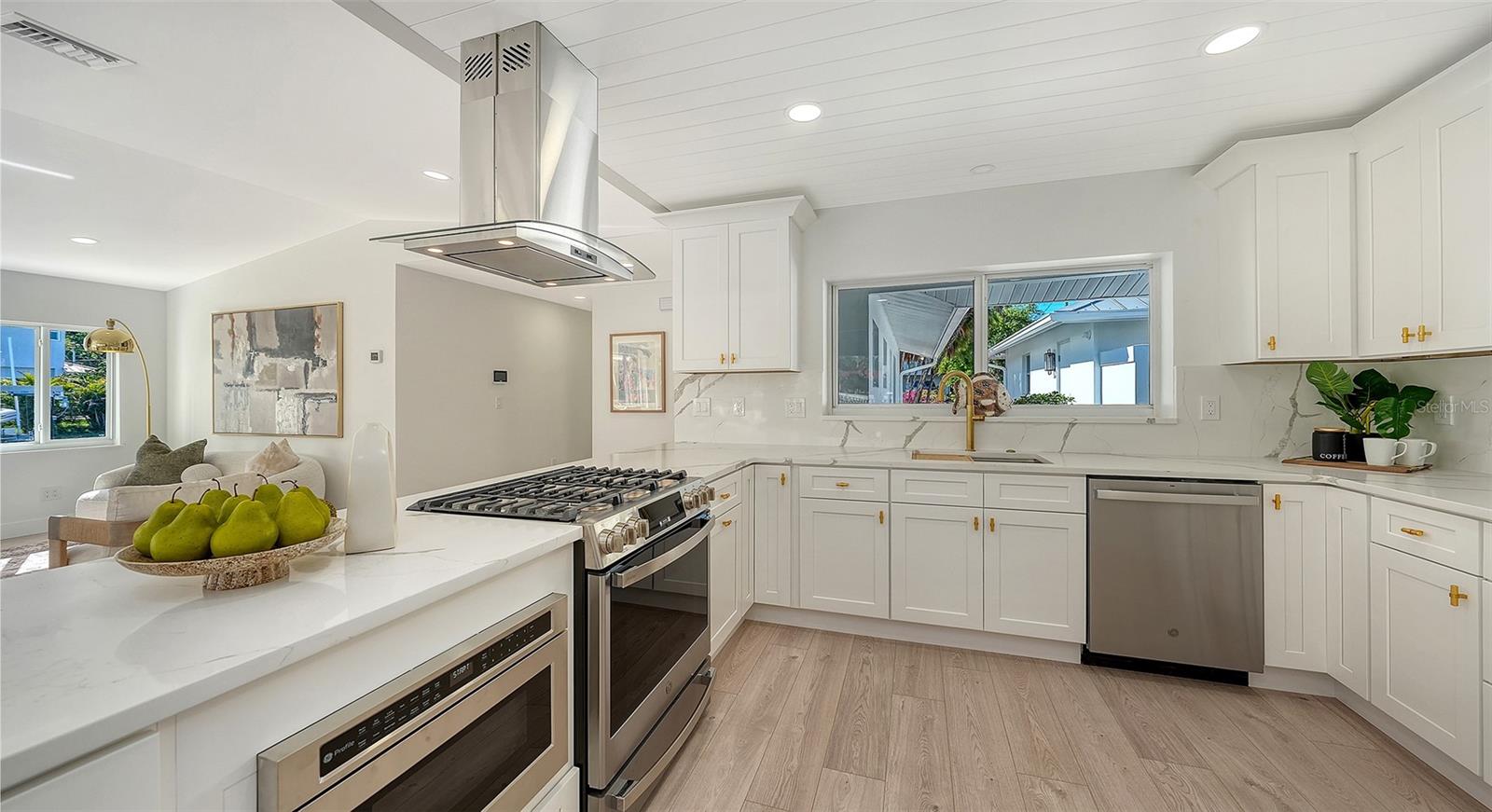 339 TREASURE BOAT WAY