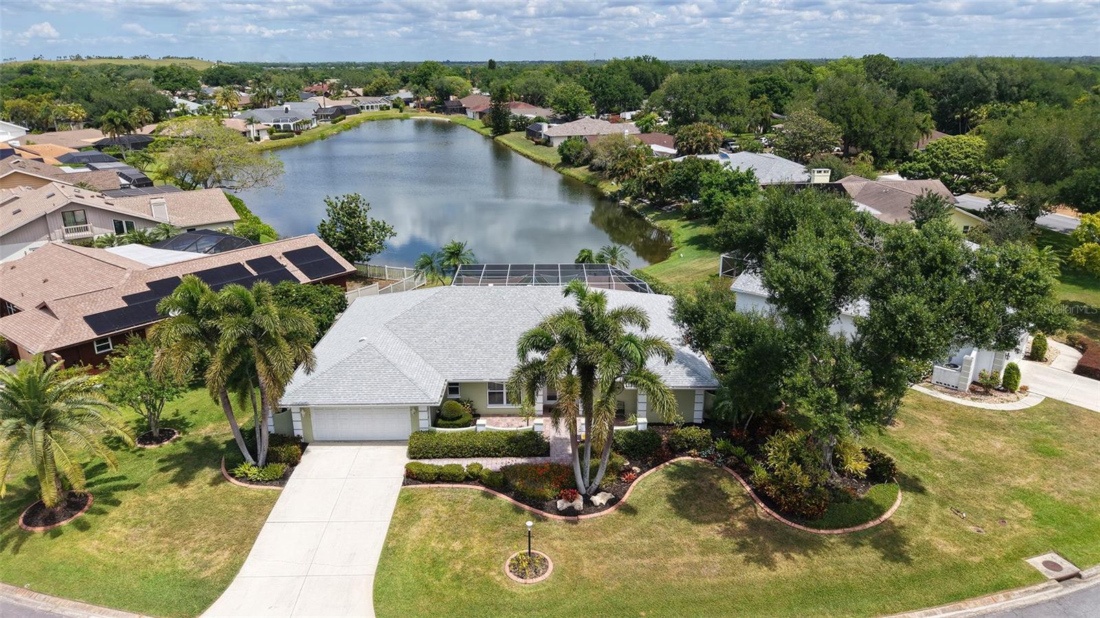 6921 COUNTRY LAKES CIR
