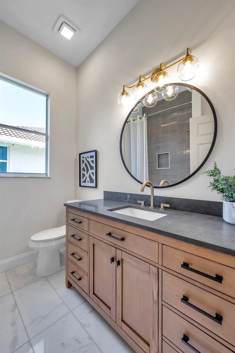 6616 HUNTER COMBE XING