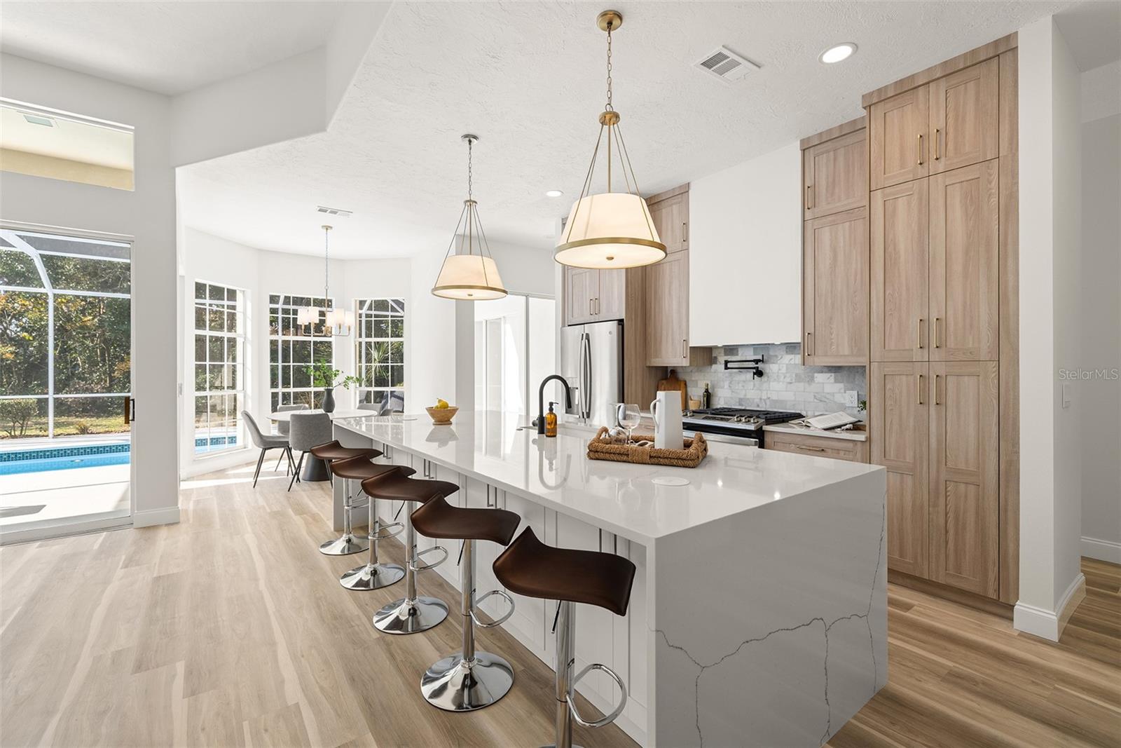 6616 HUNTER COMBE XING