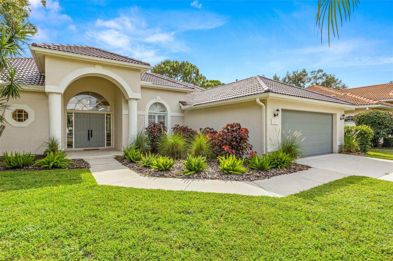 6616 HUNTER COMBE XING