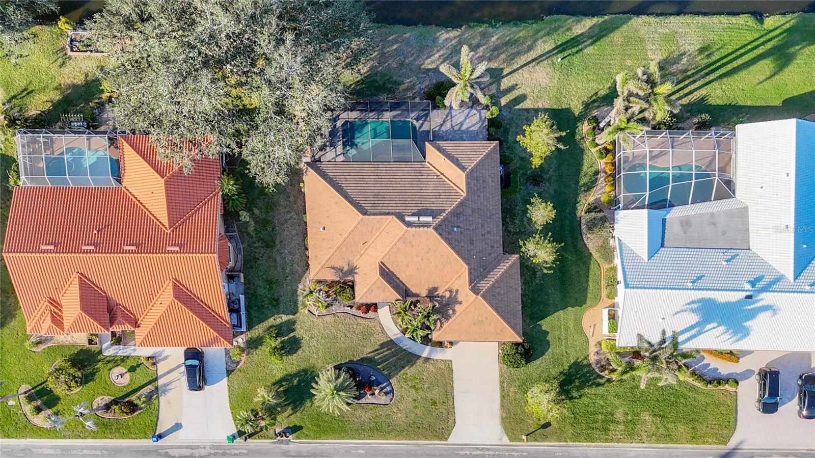 389 EDEN DR