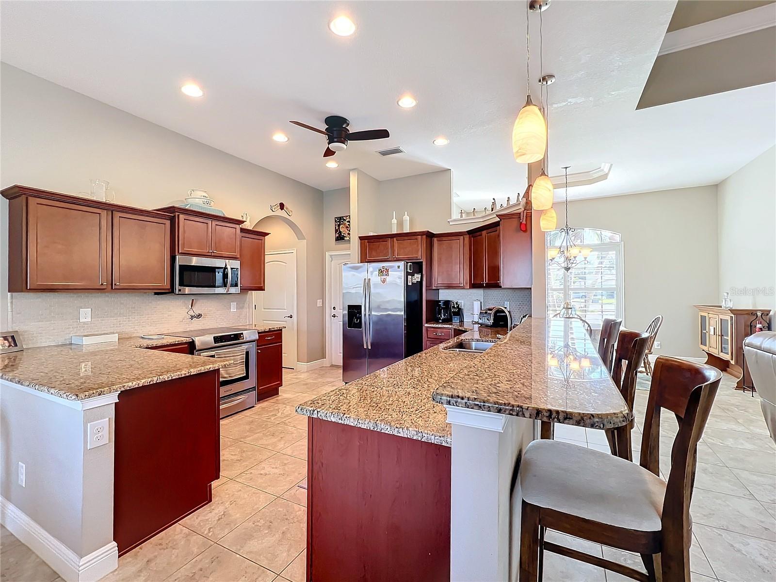 389 EDEN DR