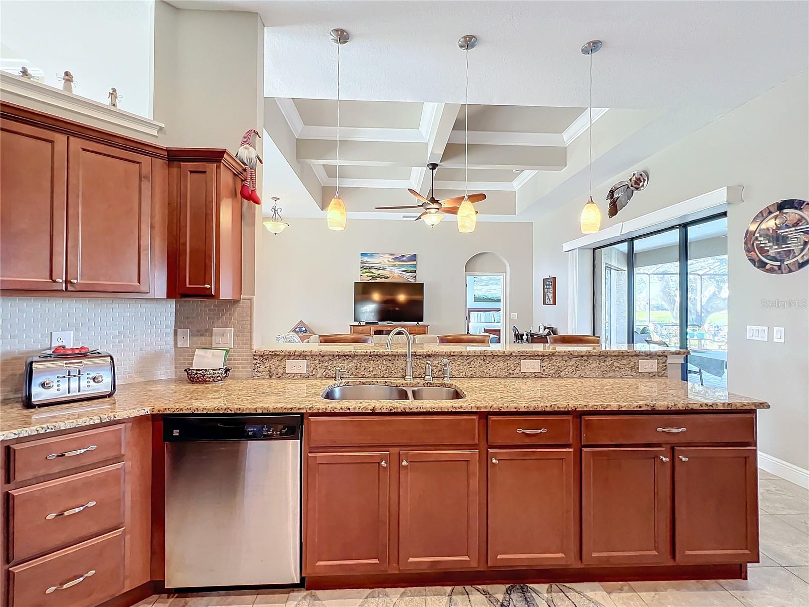 389 EDEN DR