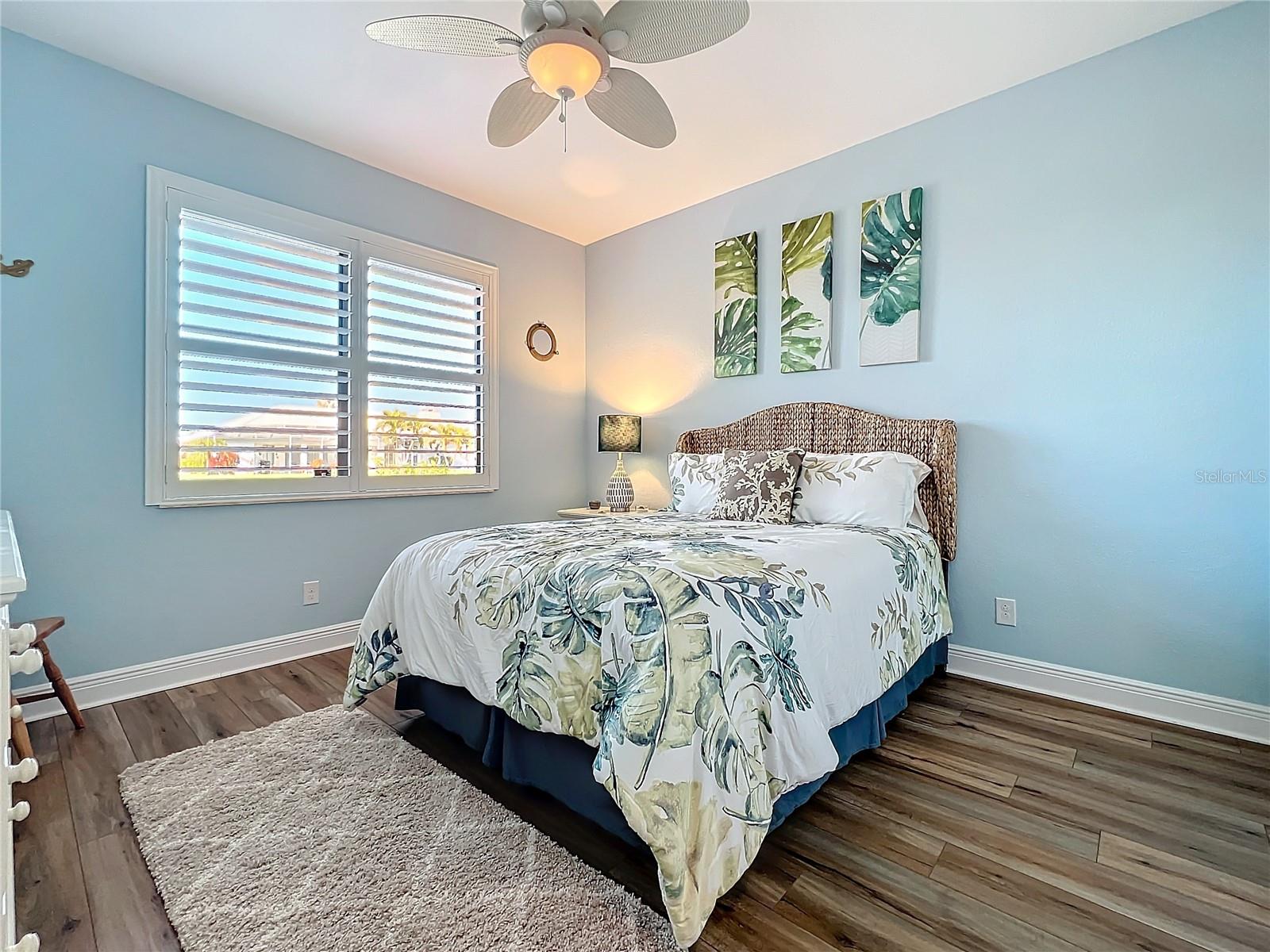 389 EDEN DR