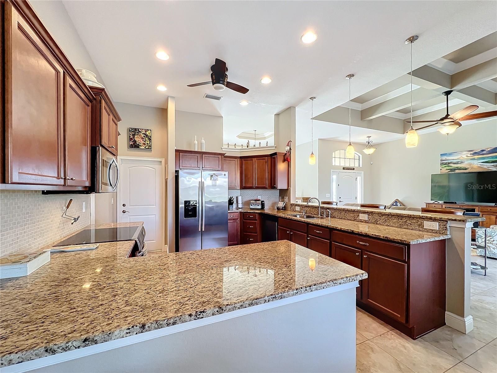 389 EDEN DR