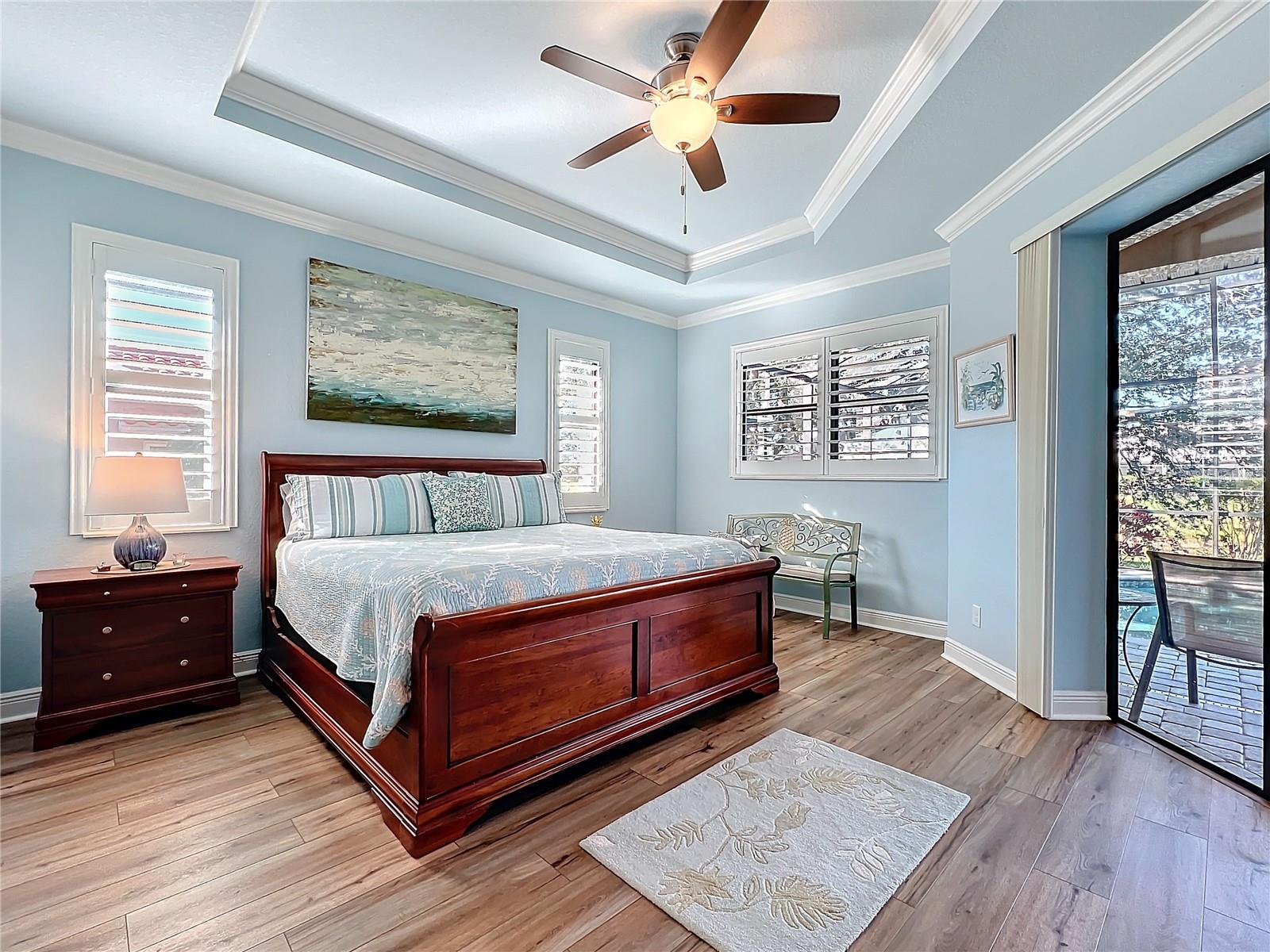 389 EDEN DR
