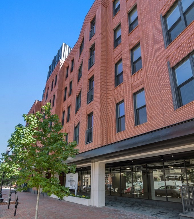 566 Columbus Ave # 301