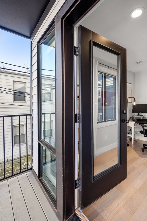 148 W 9th St # 4