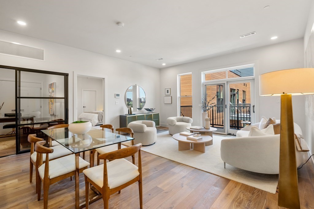 566 Columbus Ave # 413